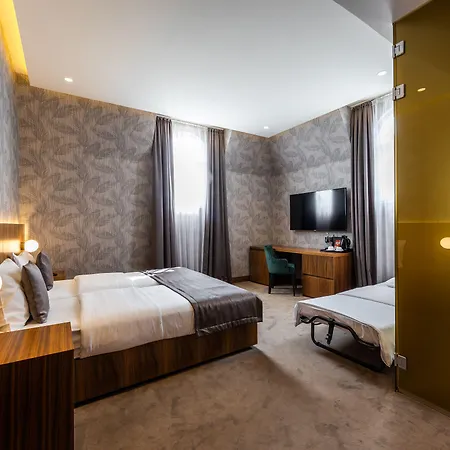 Hotel Maison Royale 4*