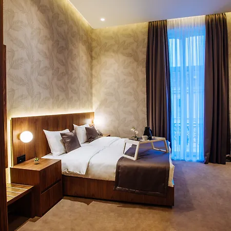 Hotel Maison Royale 4*