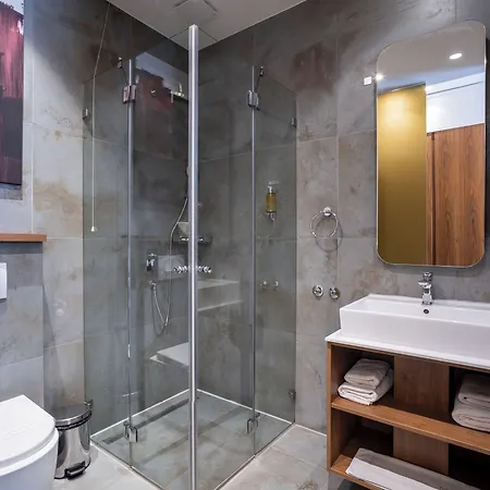 Hotel Maison Royale 4*