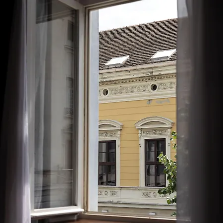 Hotel Maison Royale 4*