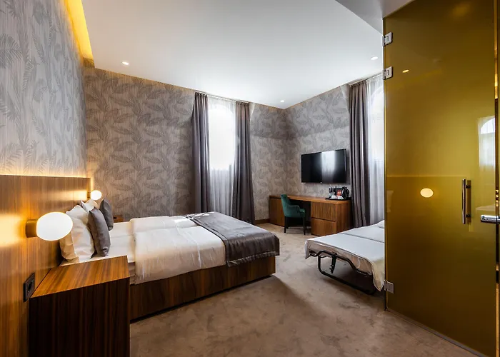 Hotel Maison Royale 4*