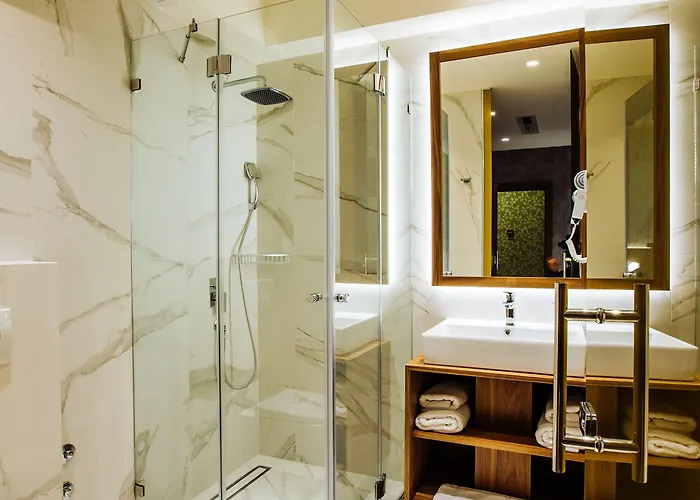 Ξενοδοχείο Maison Royale 4*